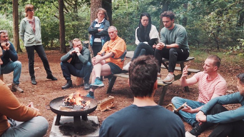 Unique corporate events in the forests near Breda, focused on connection and team building.