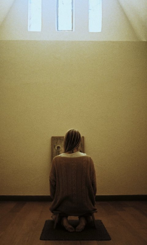 Een vijfdaagse verdiepende wandeltocht door de natuurgebieden van onze zuidergrens, inclusief een tweedaagse stilteretraite in het trappistenklooster Abdij Koningshoeven.